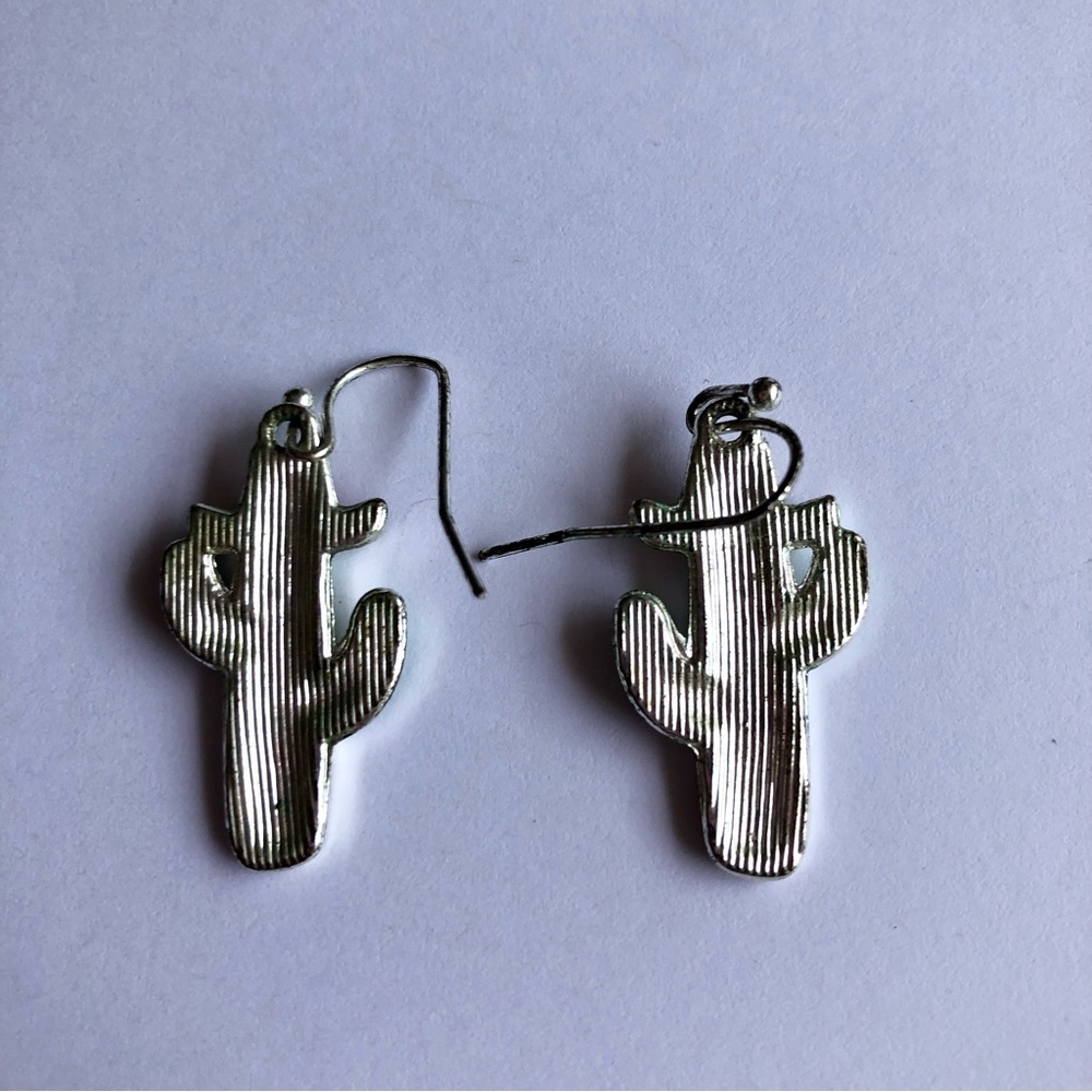 Enamel Cactus earrings red Cowboy hat with black round sunglasses - Picture 3 of 4